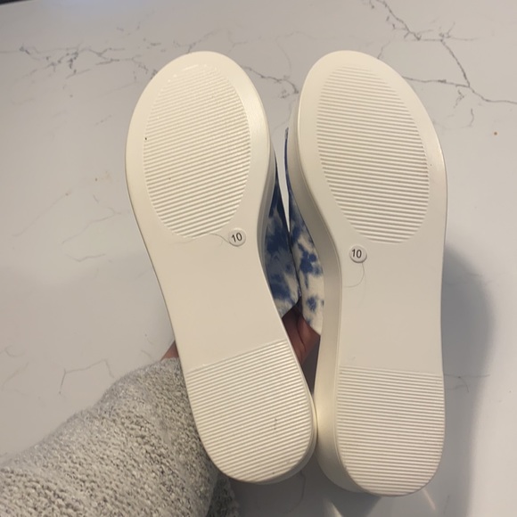 Tie dye platform slip on sandals - Picture 4 of 4